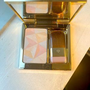 CLÉ DE PEAU BEAUTÉ LE Luminizing Face Enhancer in 103 Wonder-full Radiance